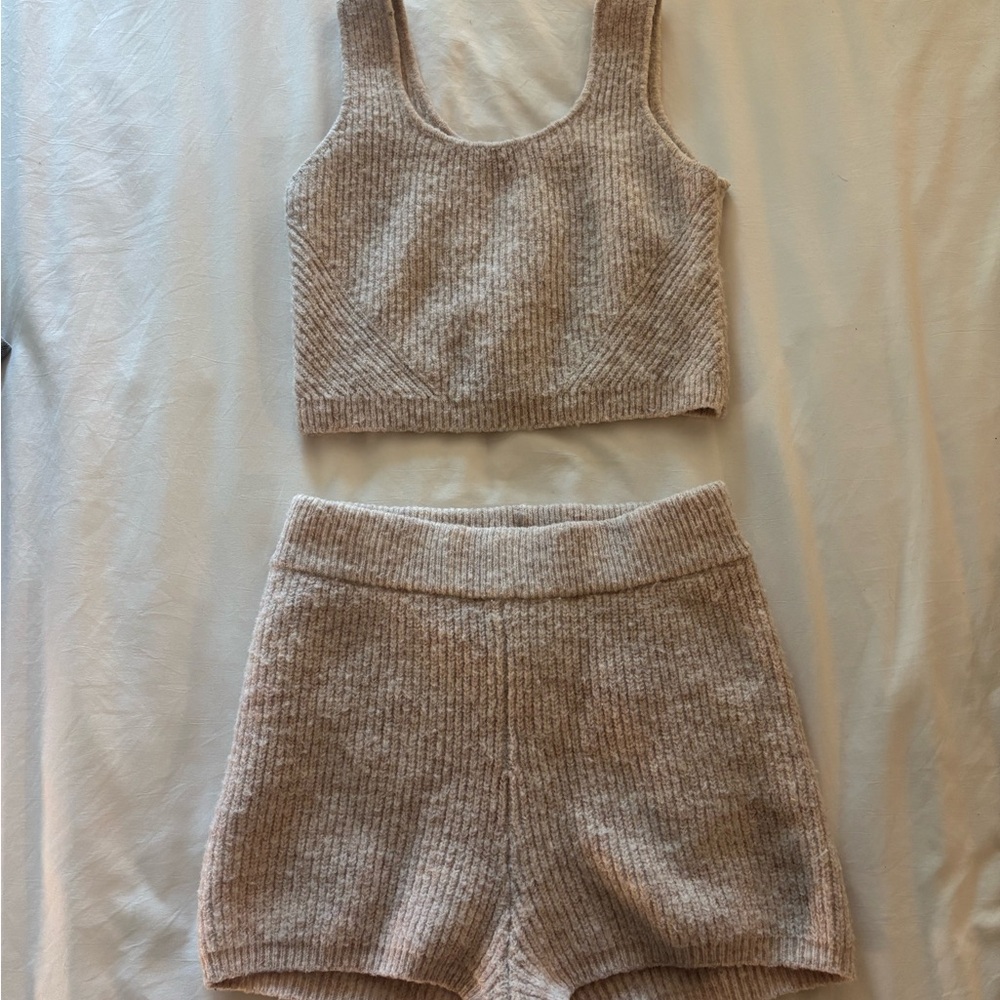 H&M Ribbed Knit Sweater